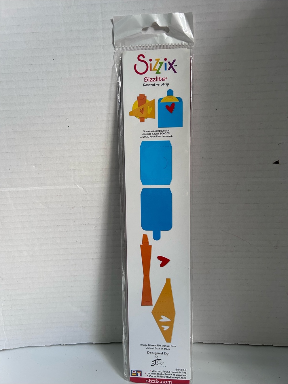 Sizzix Decorative Strip Die : Round Pocket & Ties Journal